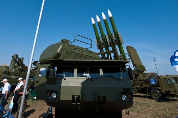 Hệ thống tên lửa phòng không cơ động BUK-M2E do Nga chế tạo